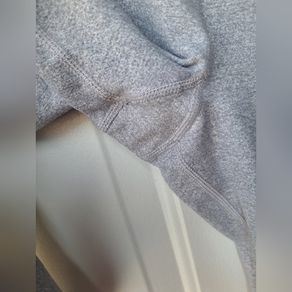 Lululemon leggings🩶 - Picture 5 of 8